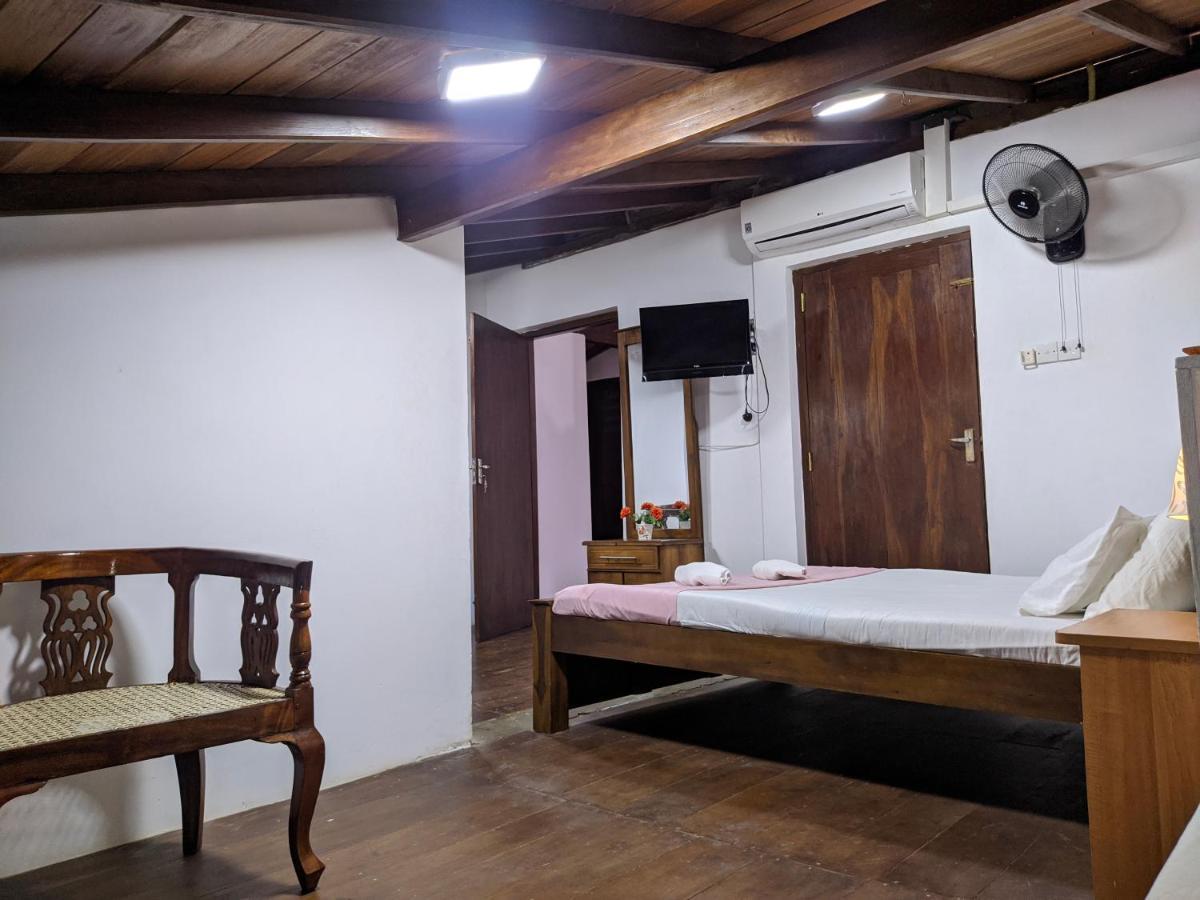 Lighthouse Guest Hotel กอลล์ ภายนอก รูปภาพ