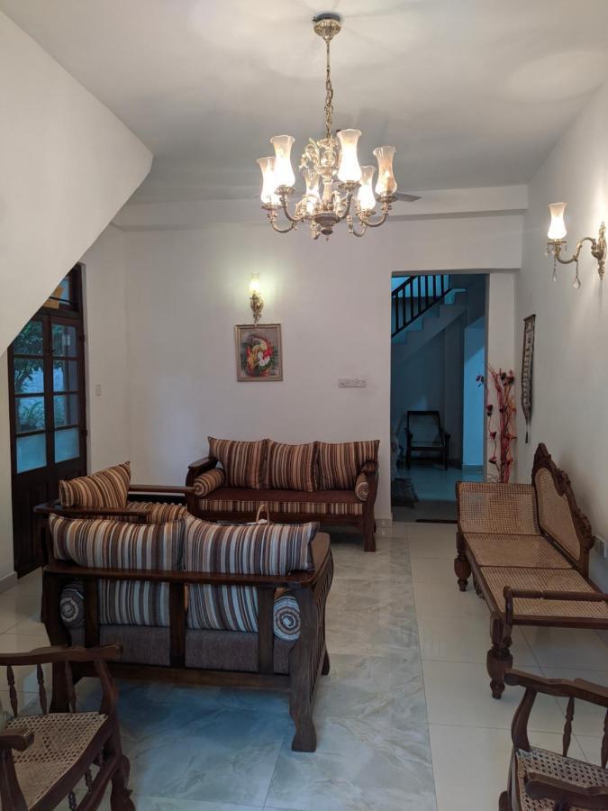 Lighthouse Guest Hotel กอลล์ ภายนอก รูปภาพ